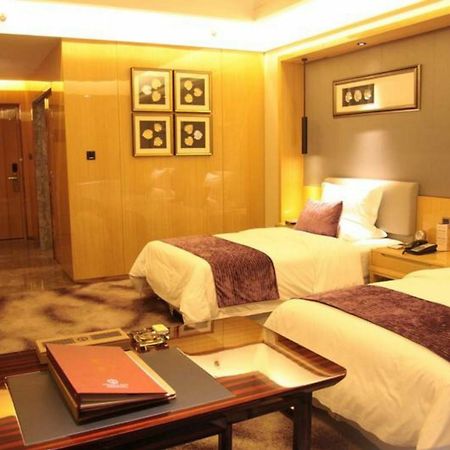 Swan Lake Recreation Hotel Foshan Exterior photo