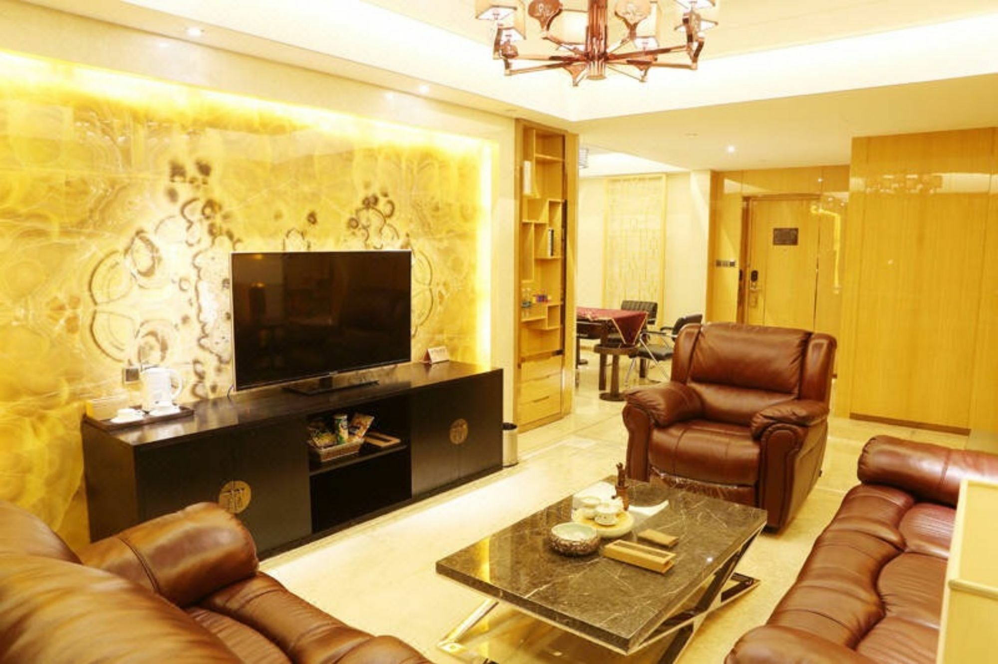 Swan Lake Recreation Hotel Foshan Exterior photo
